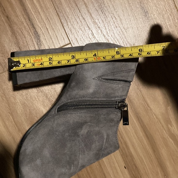 marc fisher grey booties - Picture 4 of 4